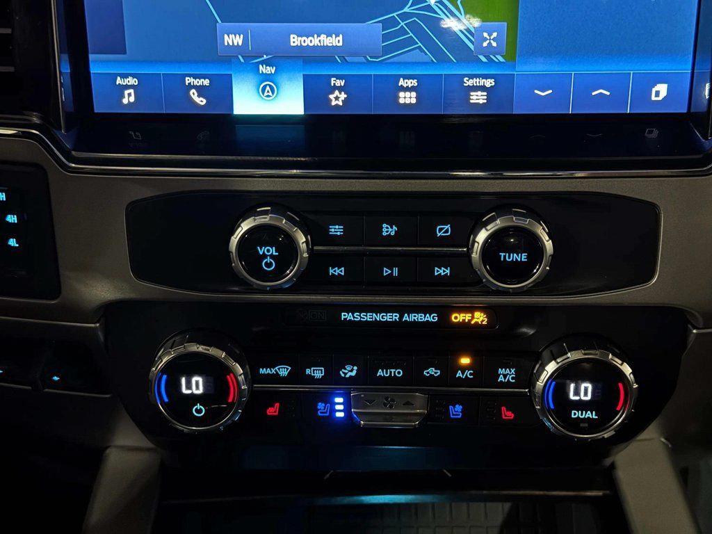 Used 2022 Ford F250 Lariat w/ Lariat Ultimate Package AWD/4WD image 17
