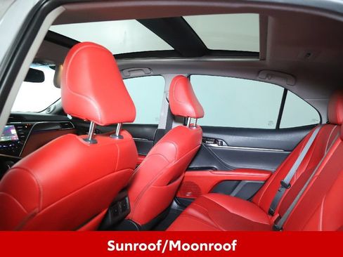 Used 2018 Toyota Camry XSE FWD image 16