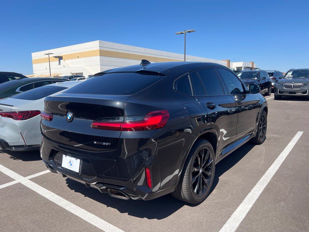 Used 2024 BMW X4 xDrive30i w/ Premium Package AWD/4WD image 4