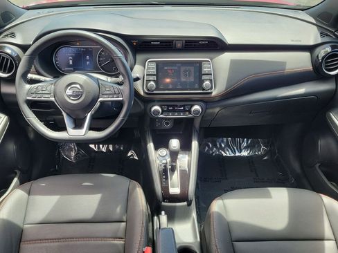 Used 2020 Nissan Kicks SR w/ SR Premium Package FWD image 18