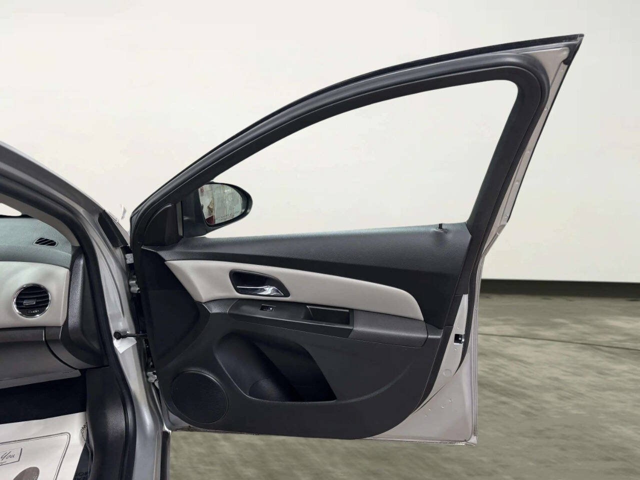 Used 2014 Chevrolet Cruze LS FWD image 20