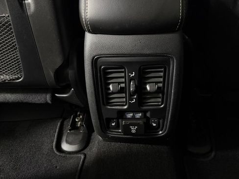 Used 2021 Jeep Grand Cherokee Limited AWD/4WD image 30