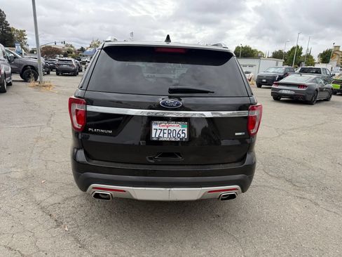 Used 2017 Ford Explorer Platinum AWD/4WD image 4