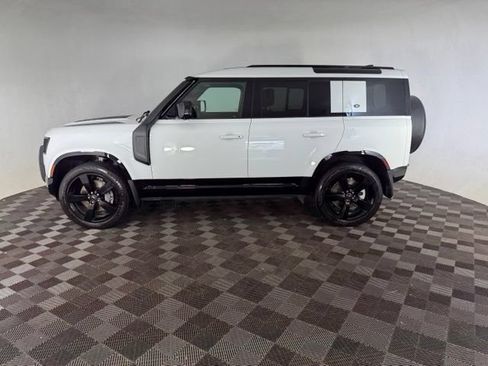 Used 2022 Land Rover Defender 110 X-Dynamic HSE AWD/4WD image 8