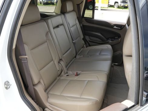 Used 2019 Chevrolet Tahoe LT w/ Luxury Package AWD/4WD image 21