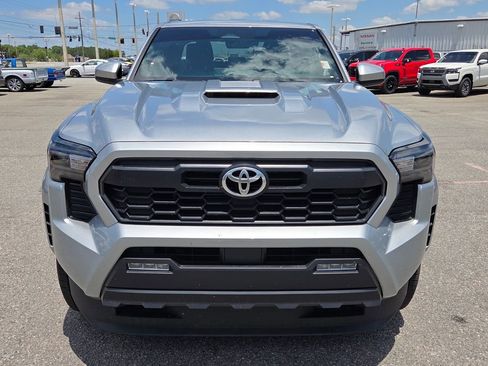 Used 2024 Toyota Tacoma TRD Sport AWD/4WD image 16