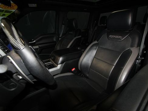 Used 2018 Ford F150 Raptor w/ Equipment Group 802A Luxury AWD/4WD image 4