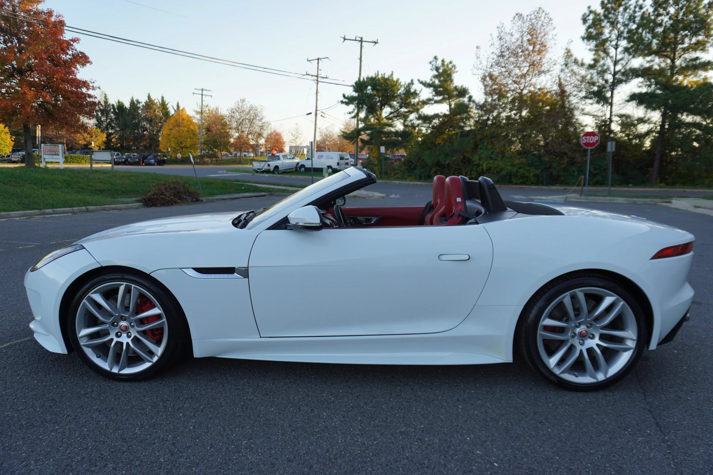 Used 2017 Jaguar F-TYPE R AWD/4WD image 24