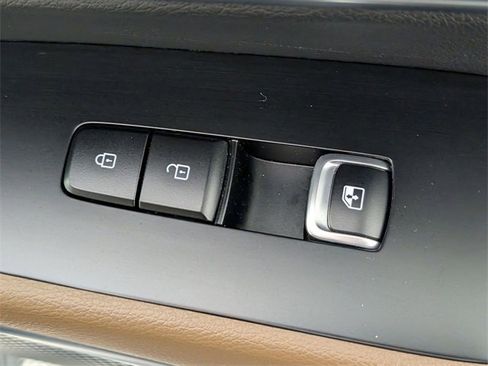 Used 2021 Kia Telluride SX w/ SX Prestige Package image 37