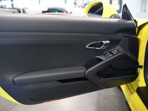 Used 2015 Porsche Cayman RWD image 14
