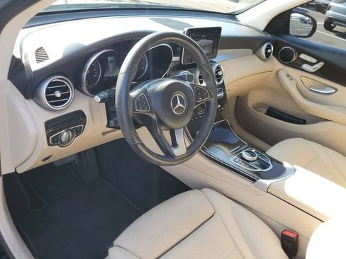 Used 2019 Mercedes-Benz GLC 300 image 21