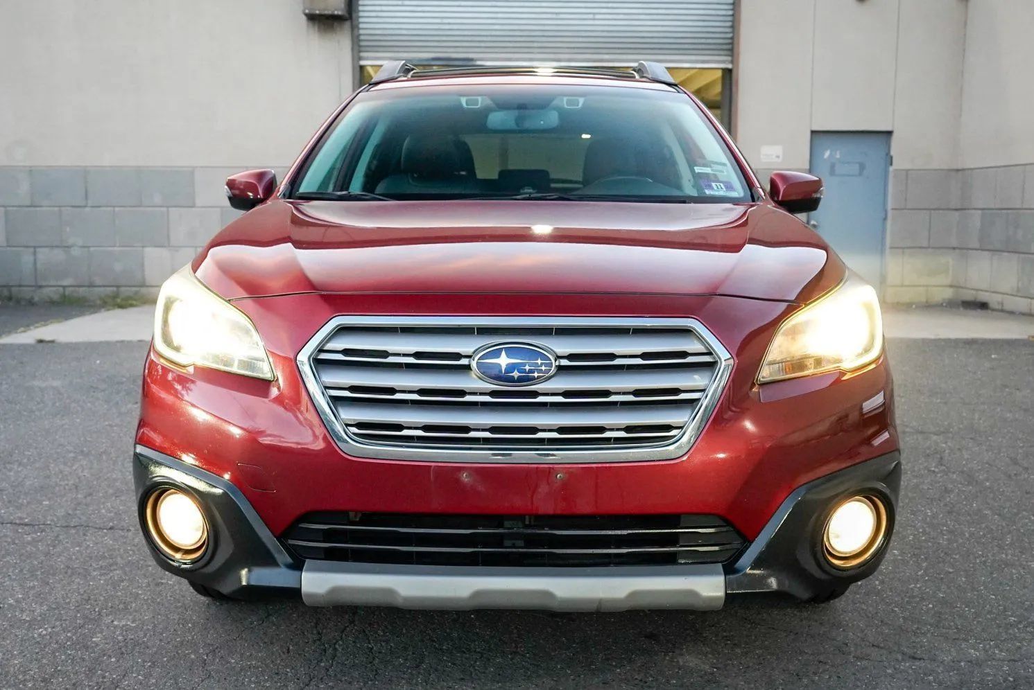 Used 2016 Subaru Outback 2.5i Limited AWD/4WD image 3