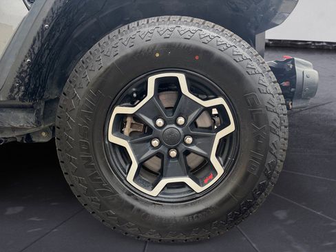 Used 2021 Jeep Gladiator Rubicon w/ Dual Top Group image 14