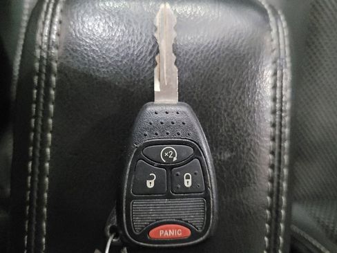 Used 2014 Jeep Compass Latitude w/ Sun/Sound Group AWD/4WD image 32