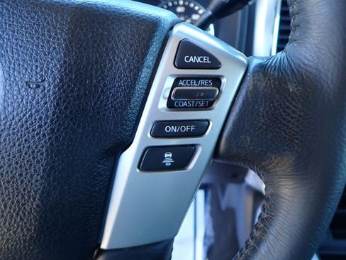 Used 2021 Nissan Titan SV w/ SV Convenience Package image 14