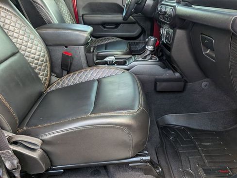 Used 2021 Jeep Gladiator Overland AWD/4WD image 25