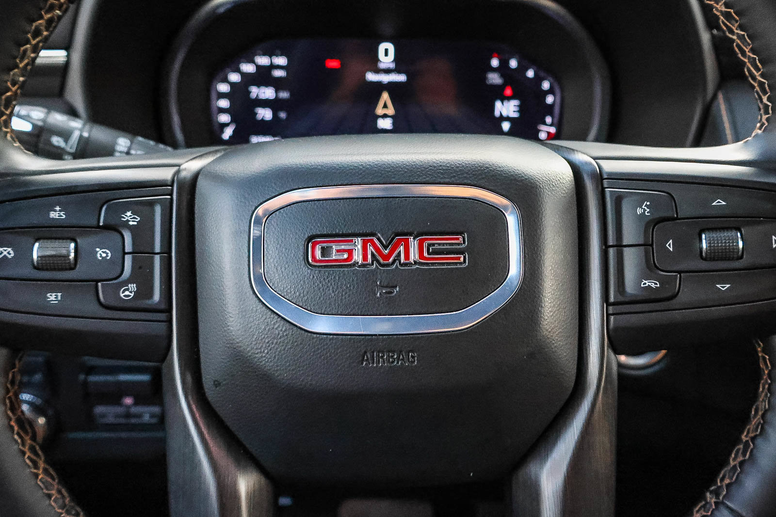 Used 2024 GMC Yukon AT4 w/ AT4 Premium Plus Package AWD/4WD image 30
