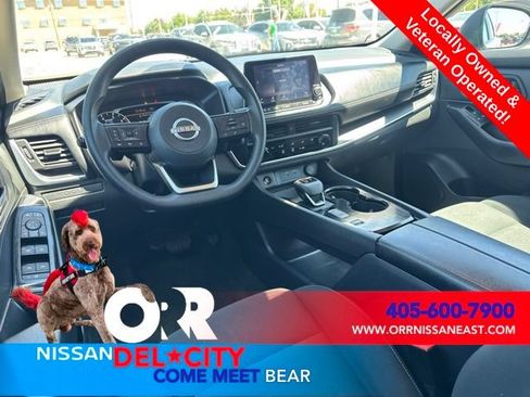 Used 2024 Nissan Rogue S FWD image 11