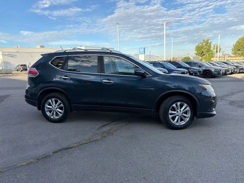 Used 2015 Nissan Rogue SV w/ SV Premium Package AWD/4WD image 3