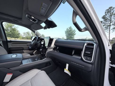 Used 2025 RAM 1500 Tungsten w/ Off Road Group AWD/4WD image 19