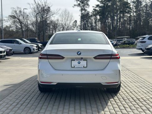 Certified 2024 BMW 530i w/ Premium Package image 5