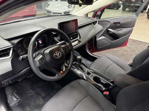 Used 2022 Toyota Corolla LE FWD image 31