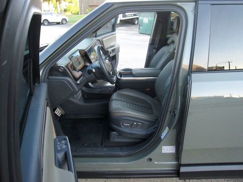 Used 2023 Rivian R1S Launch Edition AWD/4WD image 17