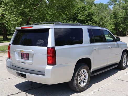 Used 2017 Chevrolet Suburban LT AWD/4WD image 8