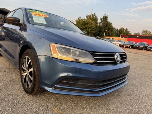 Used 2016 Volkswagen Jetta SE FWD image 10