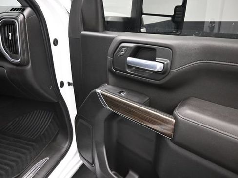 Used 2021 Chevrolet Silverado 2500 LT w/ Z71 Off-Road Package AWD/4WD image 24