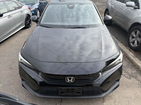 Used 2023 Honda Civic Sport image 2