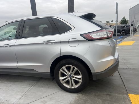 Used 2015 Ford Edge SEL w/ Equipment Group 201A image 4