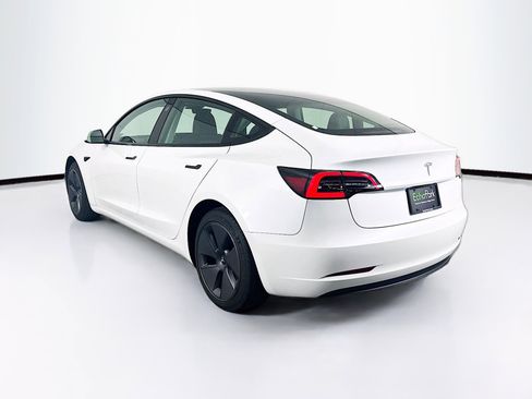 Used 2023 Tesla Model 3 Standard Range RWD image 5