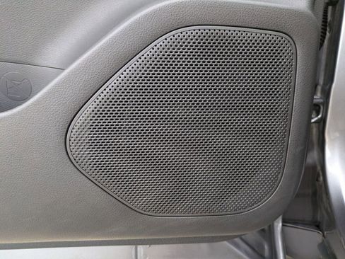 Used 2023 Nissan Rogue SV image 25