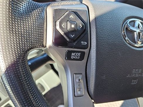 Used 2014 Toyota Tacoma PreRunner image 18