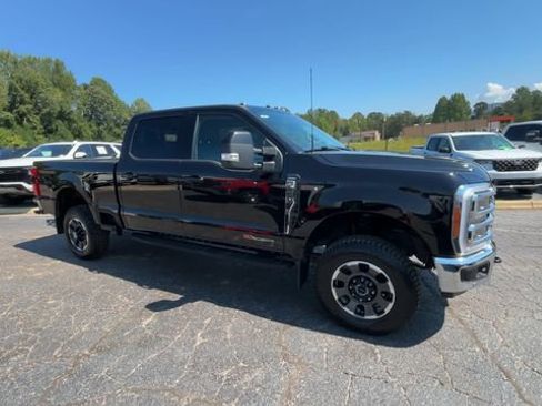 Used 2023 Ford F250 Lariat w/ Lariat Ultimate Package AWD/4WD image 2