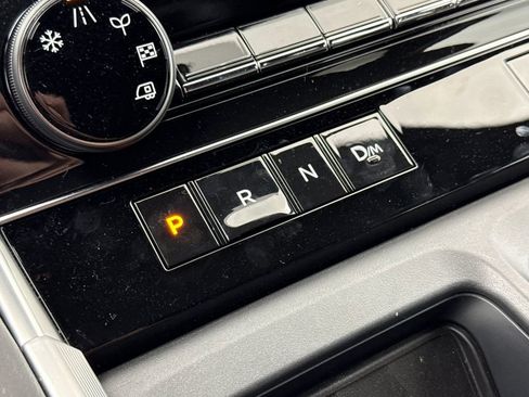 New 2025 Nissan Armada SL w/ Captain's Chari Seat Package RWD image 22