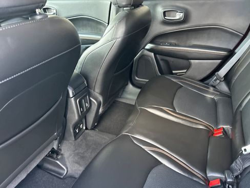 Used 2018 Jeep Compass Limited w/ Navigation Group image 10