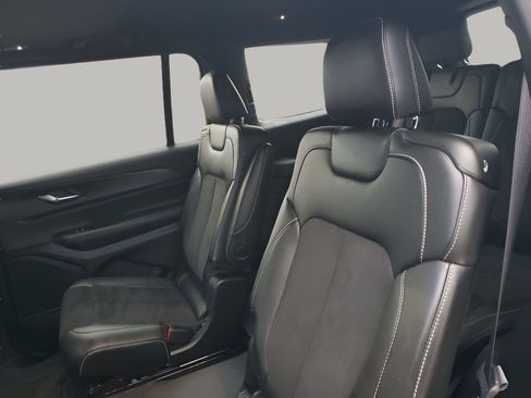 Used 2024 Jeep Grand Cherokee L Altitude image 19