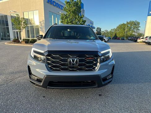 Used 2024 Honda Passport TrailSport image 9