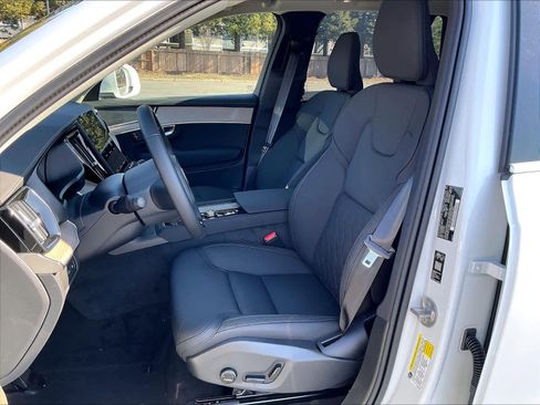 New 2026 Volvo XC90 T8 Plus w/ Protection Package AWD/4WD image 11