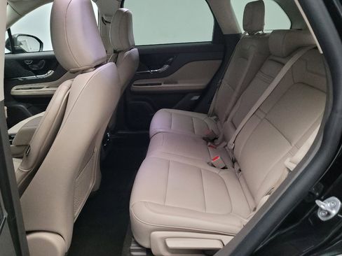 Used 2022 Lincoln Corsair FWD image 18