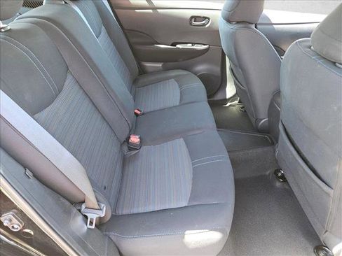 Used 2019 Nissan Leaf SV w/ SV Technology Package image 17