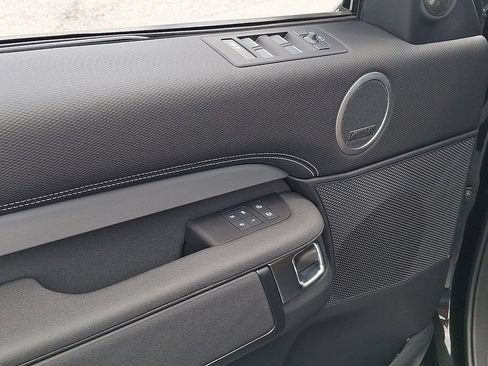 New 2026 Land Rover Discovery Dynamic SE AWD/4WD image 8