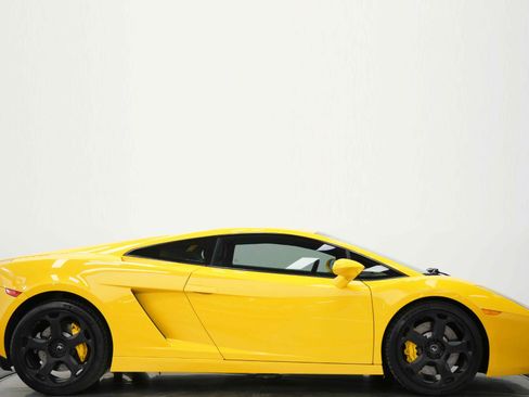 Used 2004 Lamborghini Gallardo AWD/4WD image 2