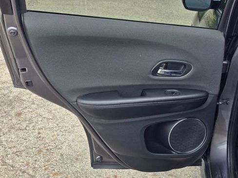 Used 2021 Honda HR-V EX image 12