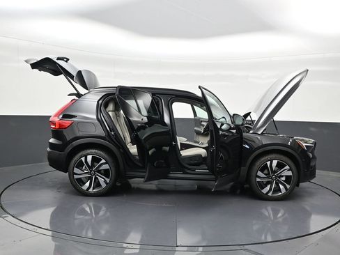 New 2026 Volvo XC40 B5 Ultra w/ Protection Package Premier AWD/4WD image 30