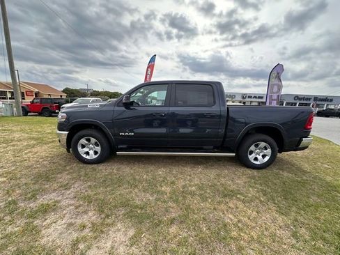 New 2025 RAM 1500 Big Horn AWD/4WD image 4