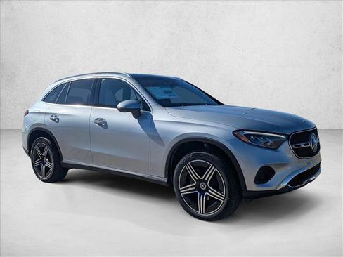 Certified 2026 Mercedes-Benz GLC 300 image 3