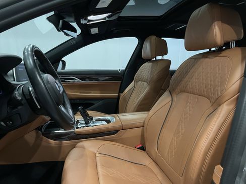 Certified 2022 BMW 750i xDrive w/ Executive Package image 14